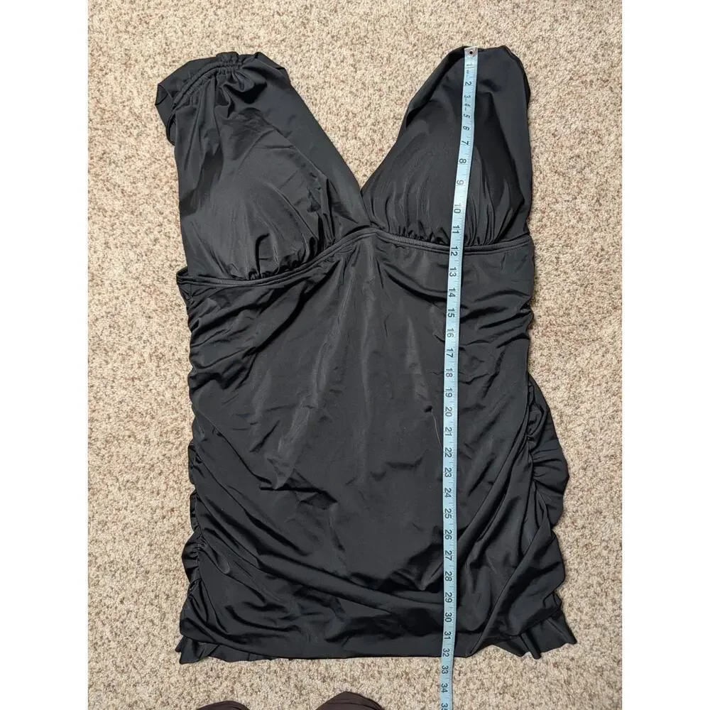 SWIMSUITS FOR ALL Women's Swim suit, size 24, Full coverage skirt; Black